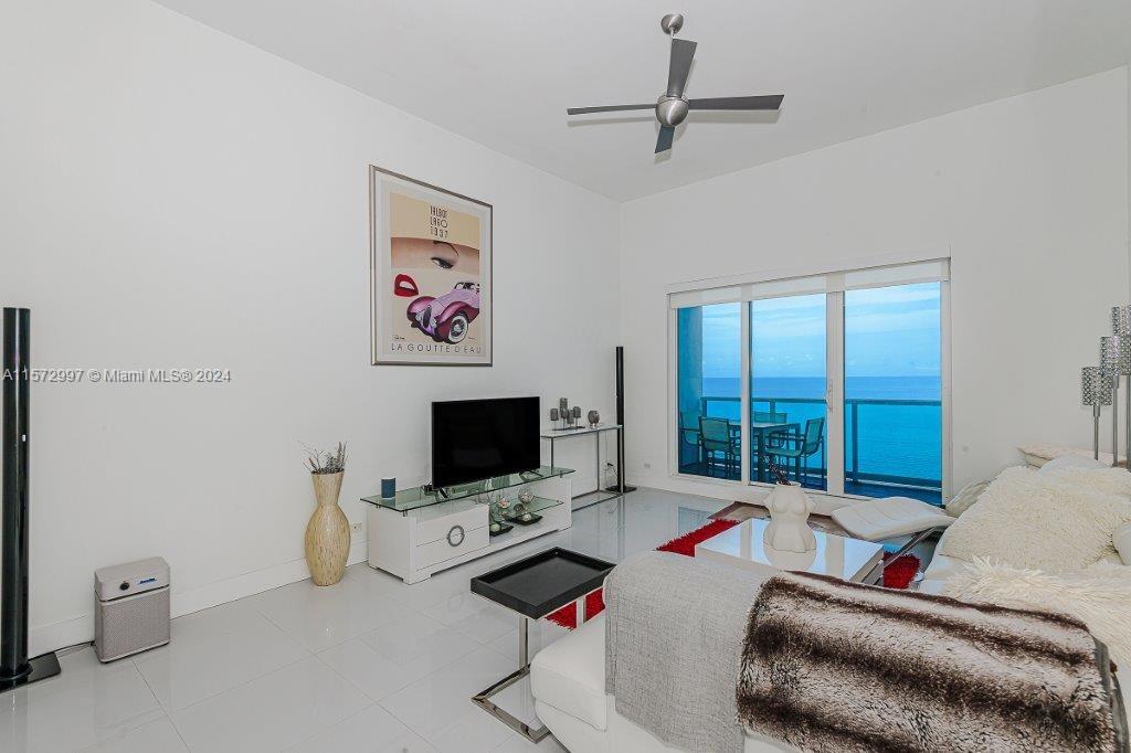 Rental Property at 2301 Collins Ave 1624, Miami Beach, Miami-Dade County, Florida - Bedrooms: 1 
Bathrooms: 1  - $8,000 MO.