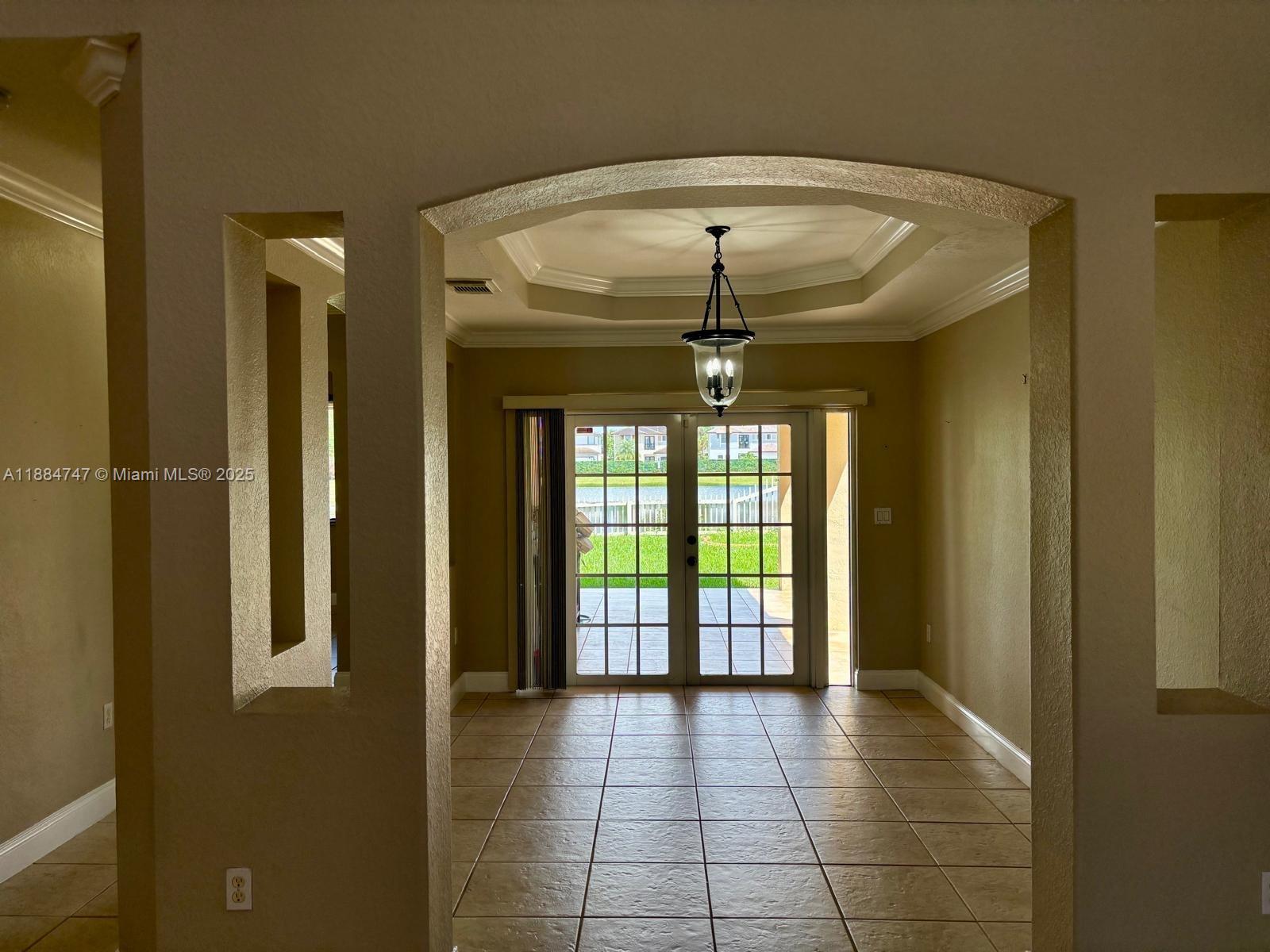 SUNSET LAKES ESTATES - Residential