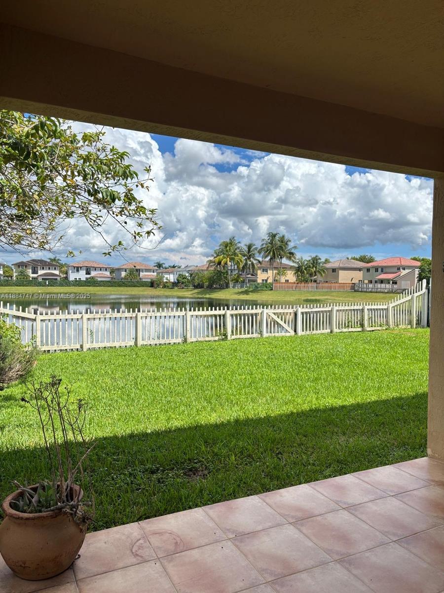 SUNSET LAKES ESTATES - Residential