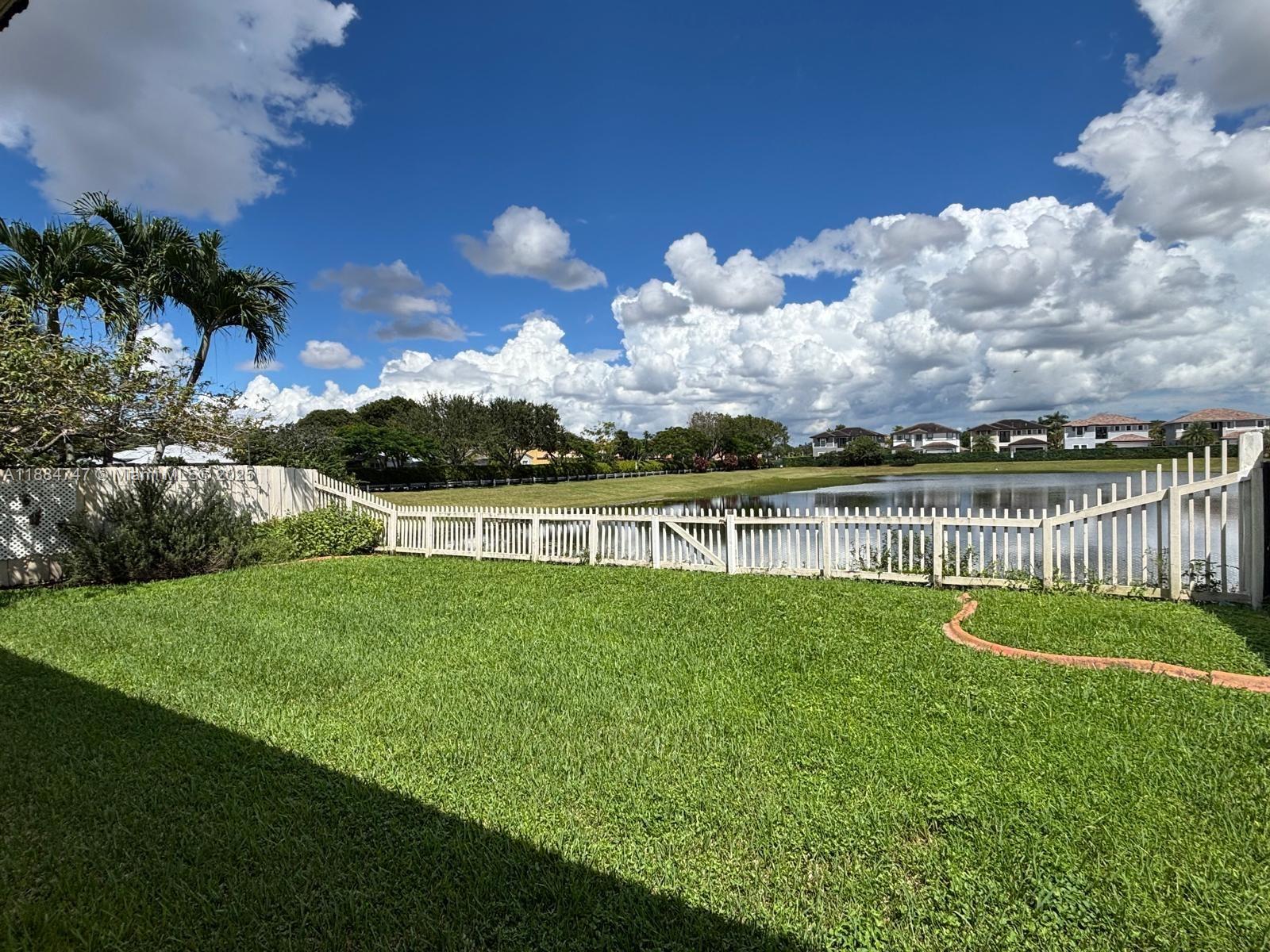 SUNSET LAKES ESTATES - Residential