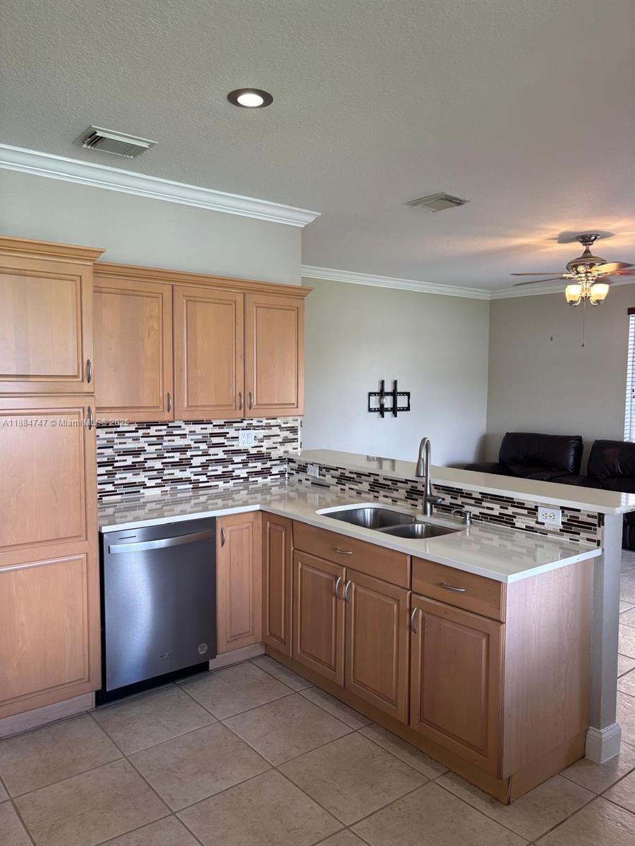 SUNSET LAKES ESTATES - Residential