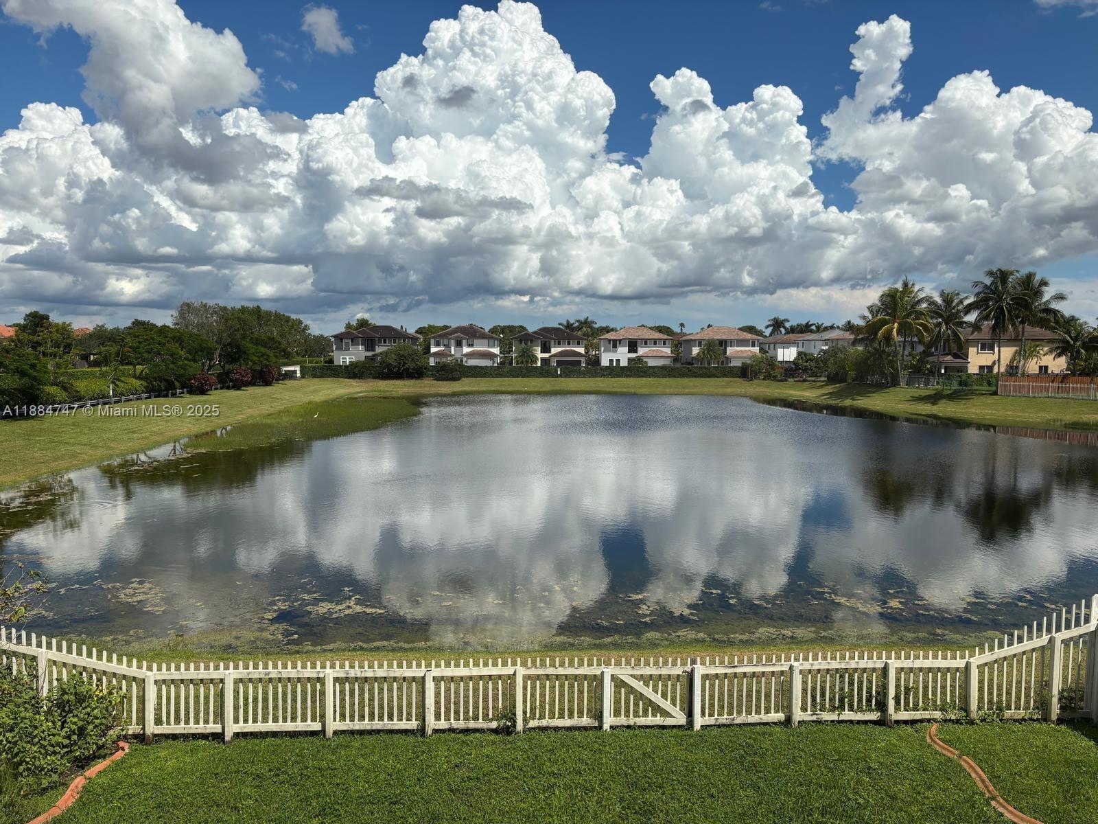 SUNSET LAKES ESTATES - Residential