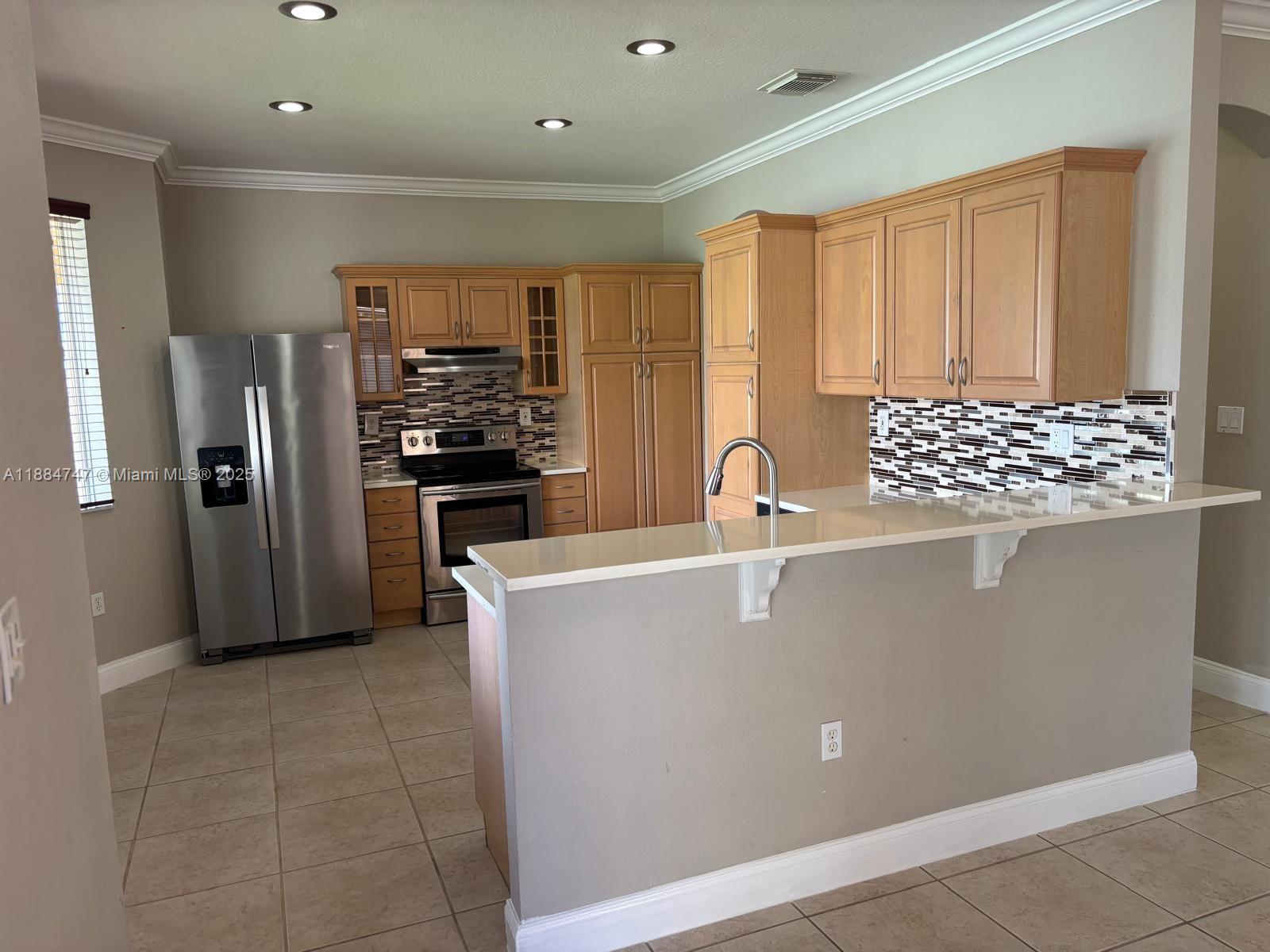SUNSET LAKES ESTATES - Residential