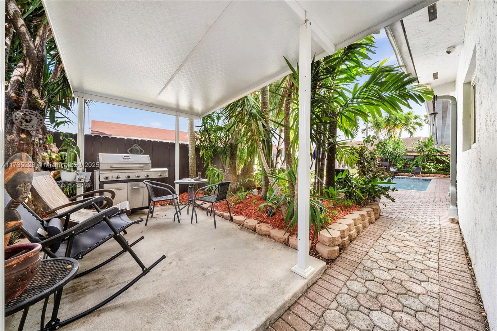 KENMORE VILLAS - Residential