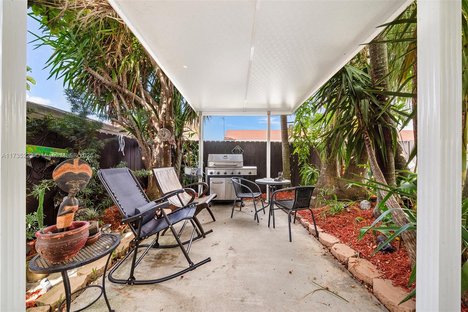 KENMORE VILLAS - Residential