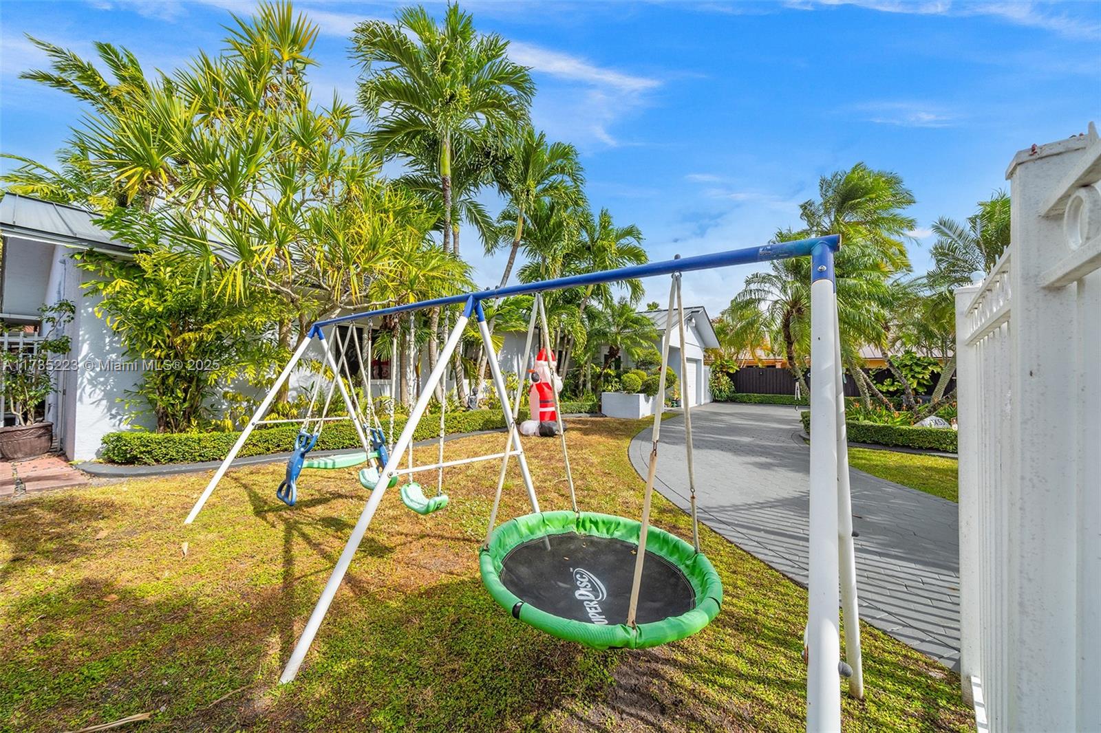 KENMORE VILLAS - Residential