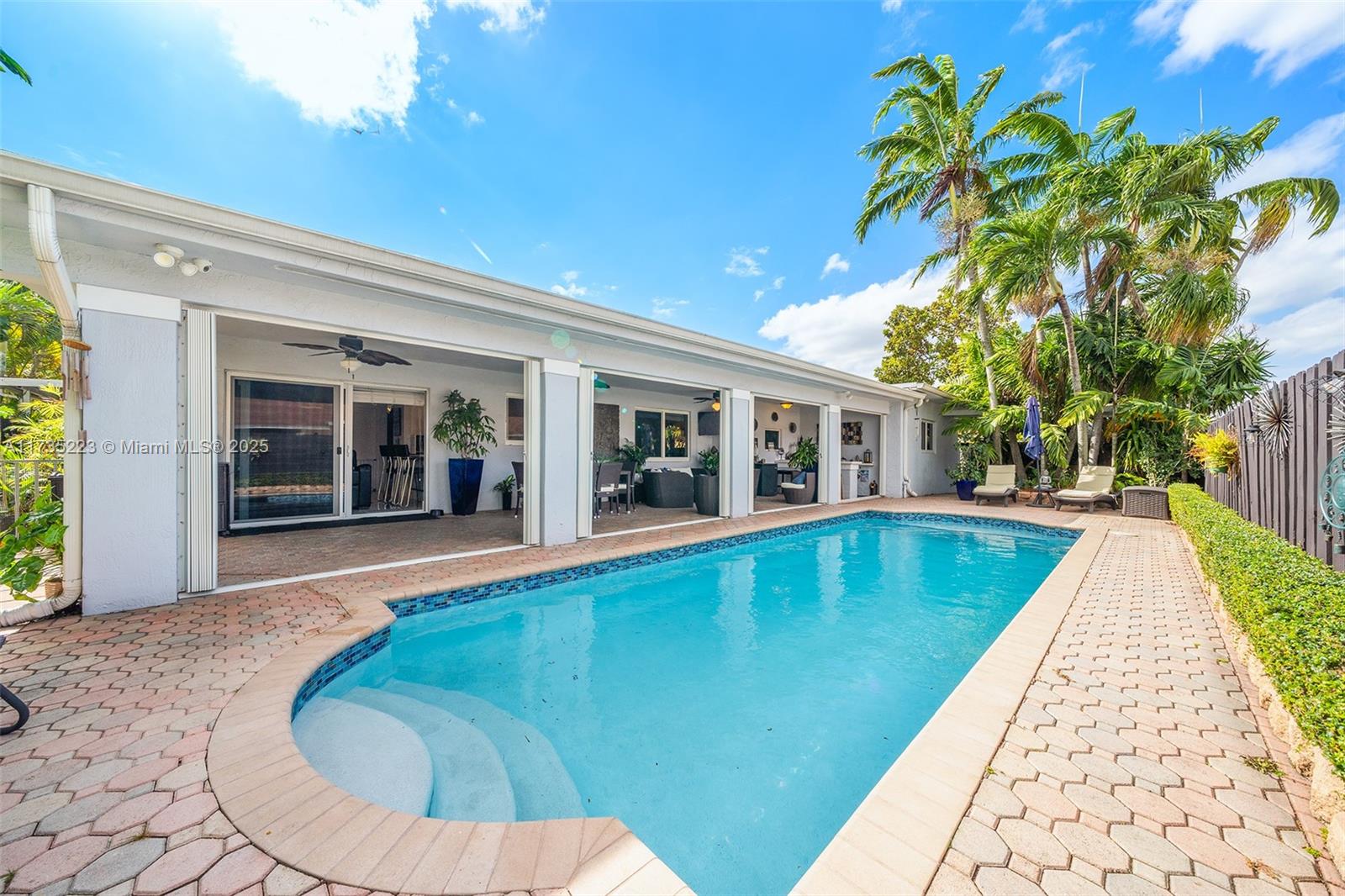 KENMORE VILLAS - Residential