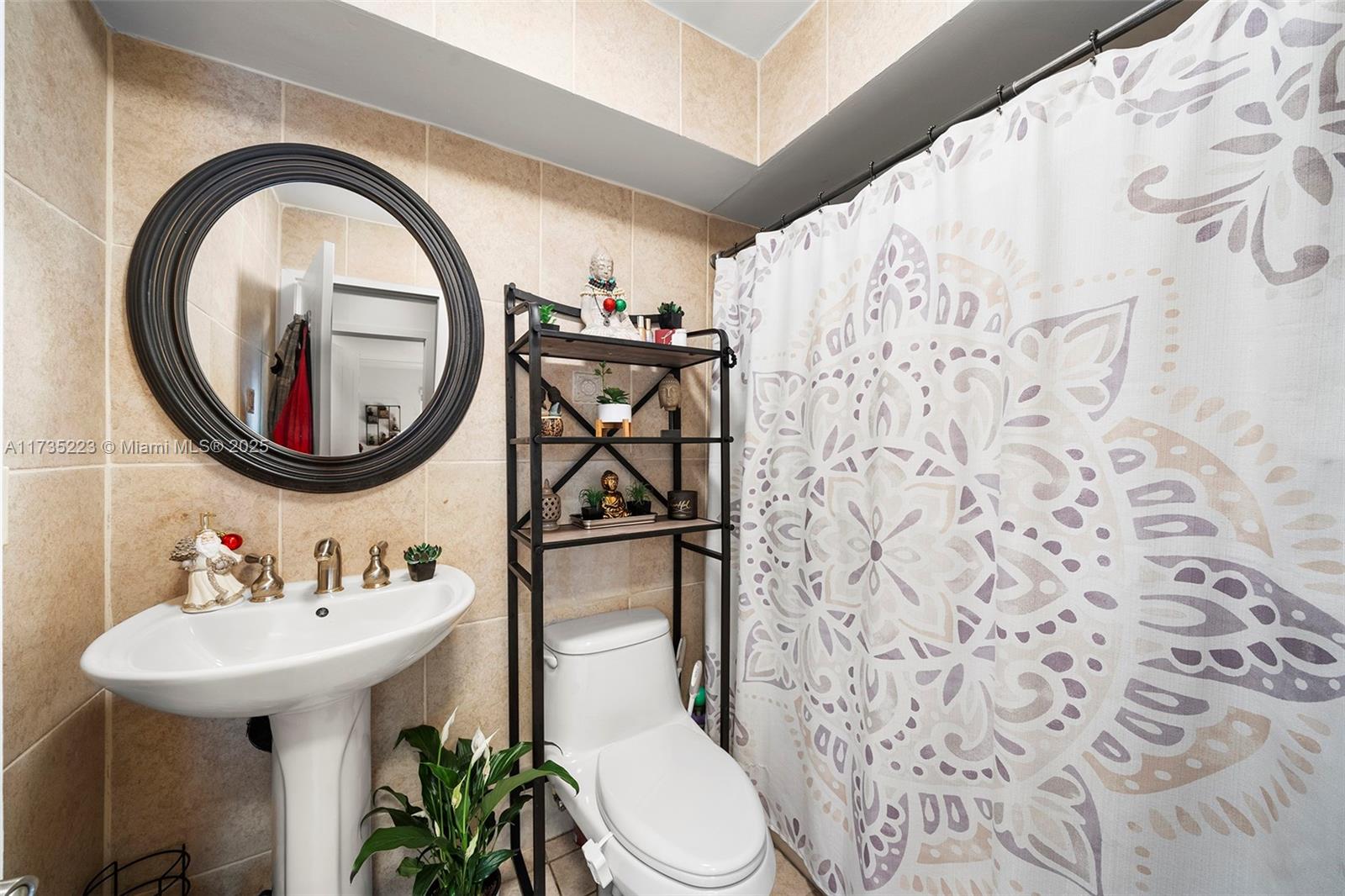 KENMORE VILLAS - Residential