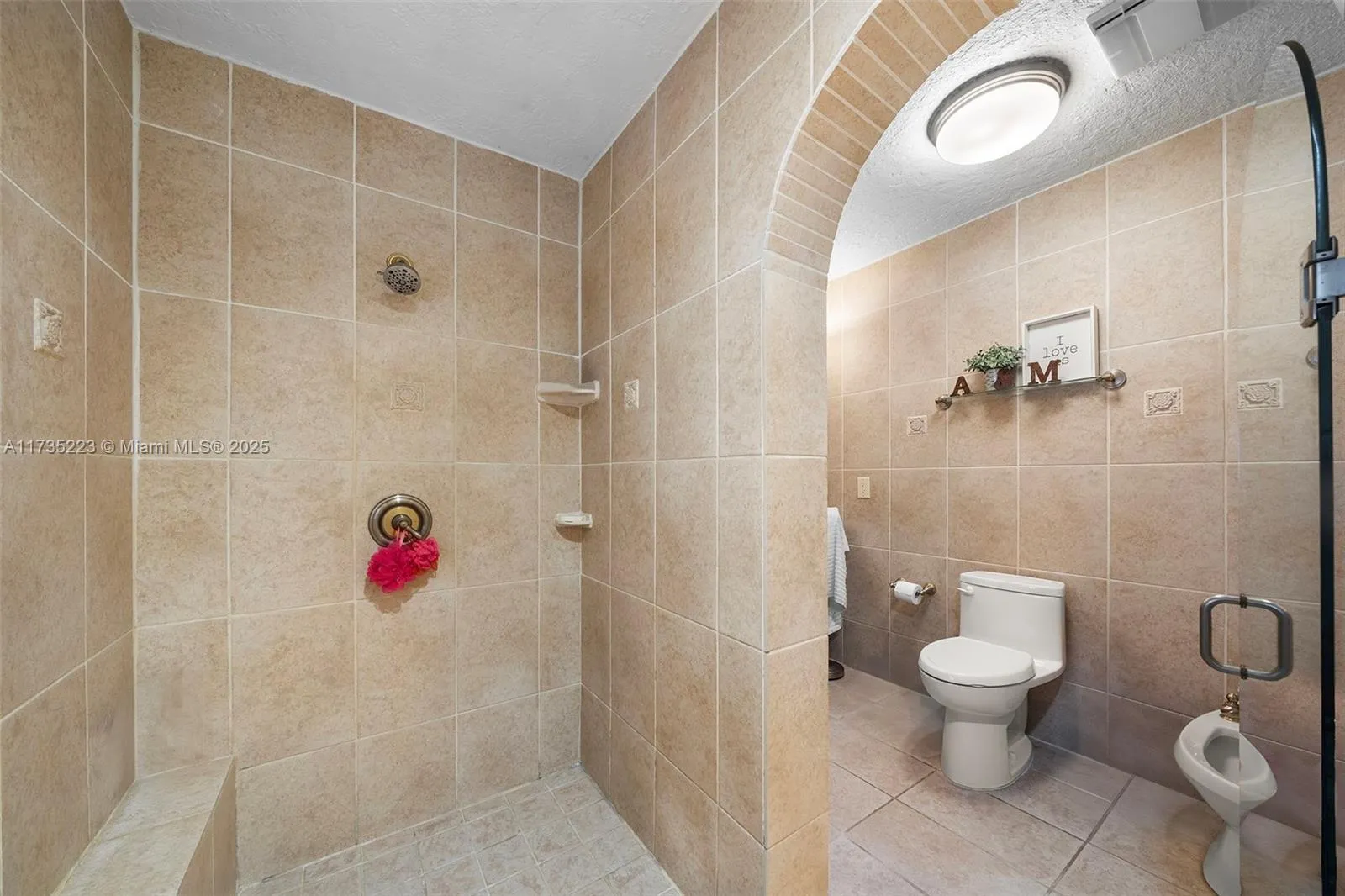 Miami, Florida 33175, United States, 4 Bedrooms Bedrooms, ,2 BathroomsBathrooms,Residential,Active,11974