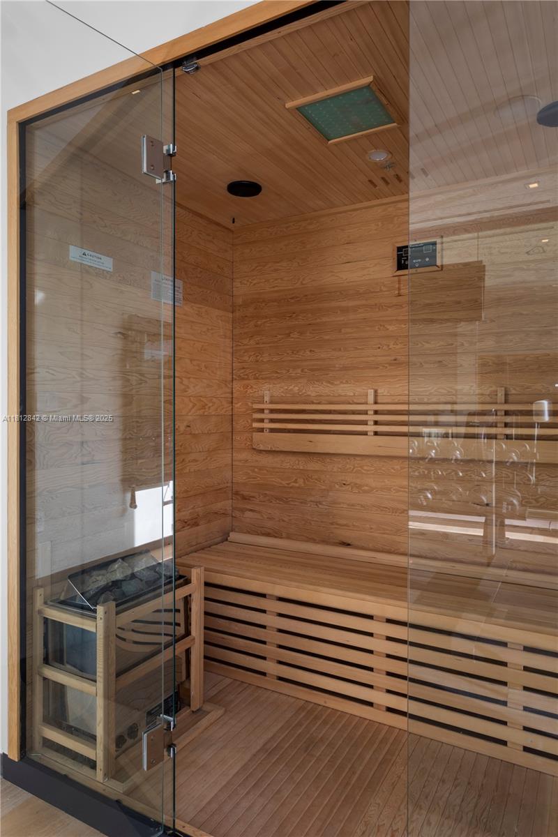 RIVO ALTO AMD - Residential Lease