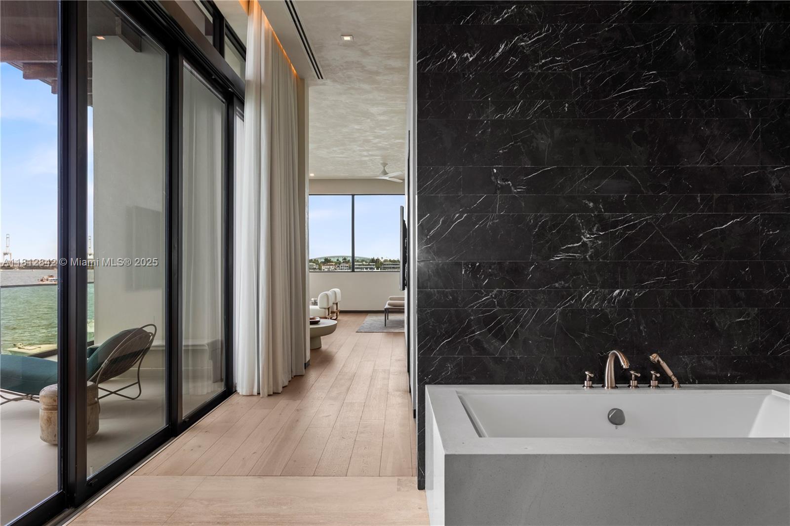 RIVO ALTO AMD - Residential Lease