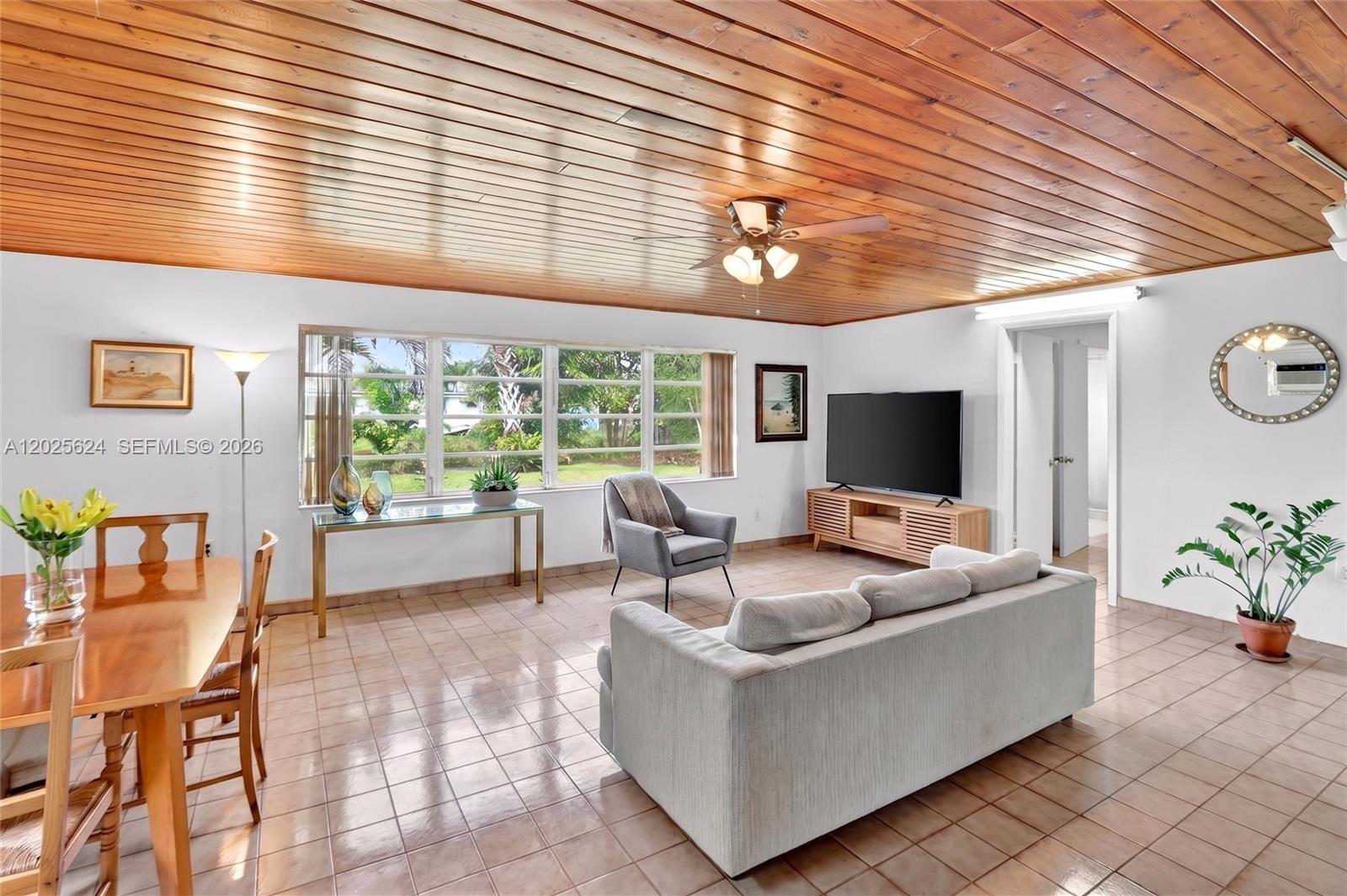 CORAL PARK ESTATES SEC 4 - Residential