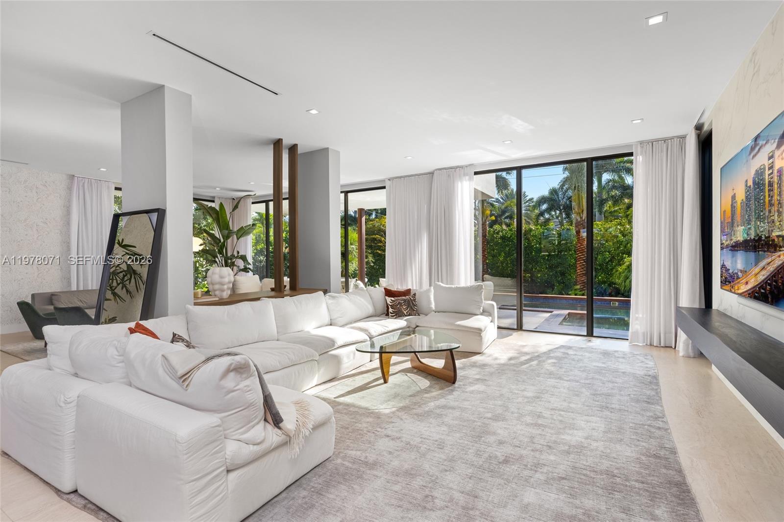 LA GORCE GOLF SUB - Residential