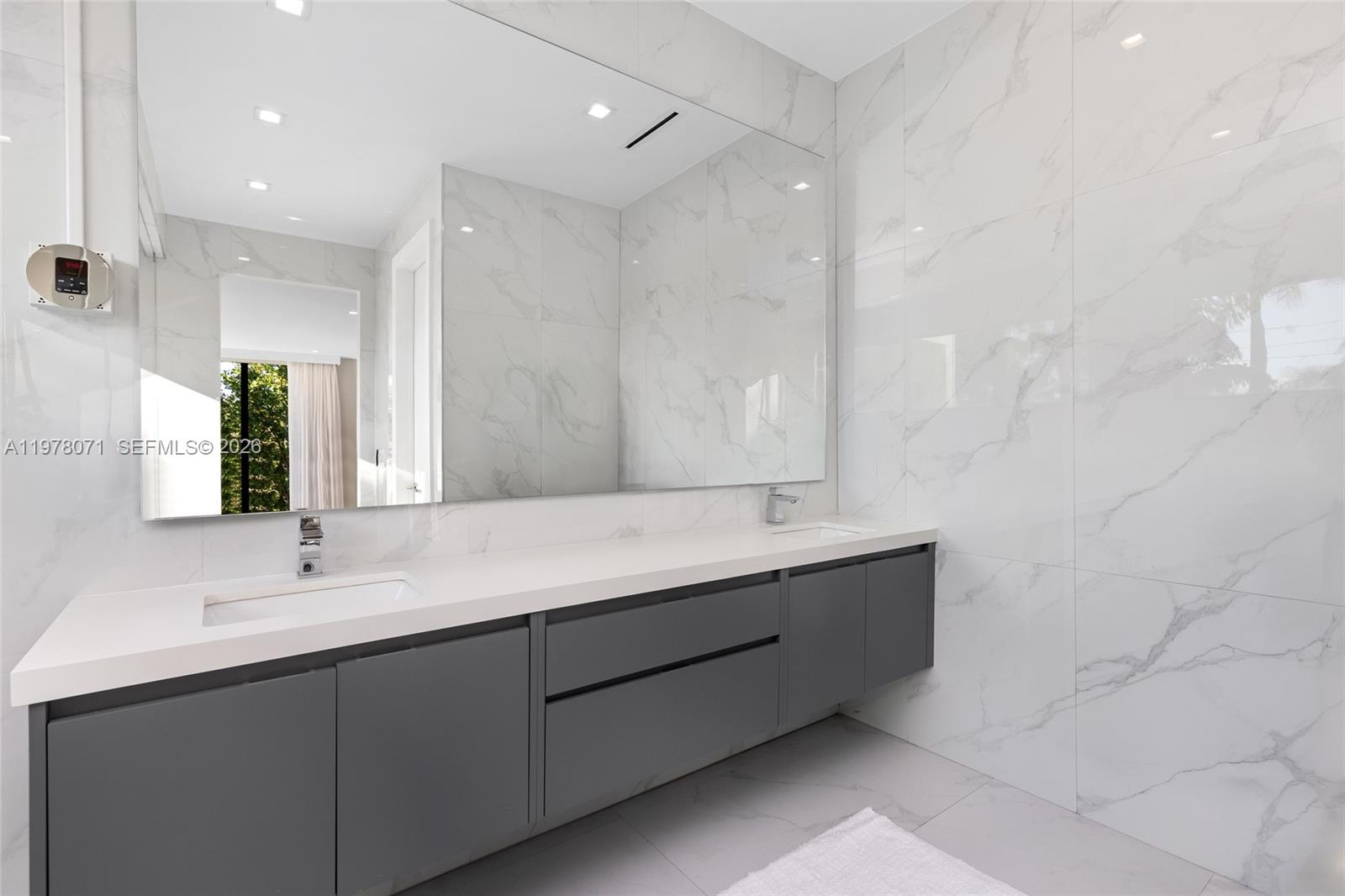 LA GORCE GOLF SUB - Residential