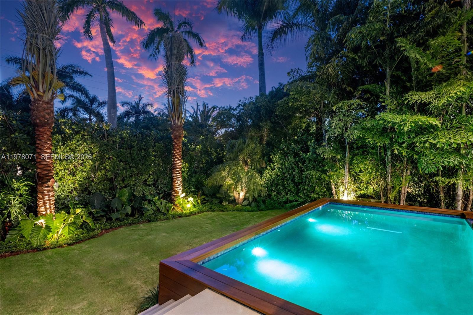 LA GORCE GOLF SUB - Residential