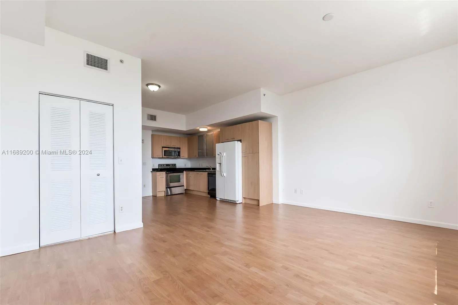 Miami, Florida 33136, United States, ,1 BathroomBathrooms,Residential,Pending,34580