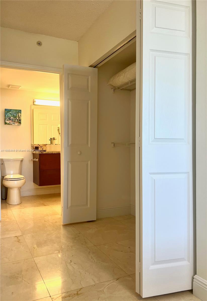 TOWER CONDO AT CITYPLACE - Residential Lease