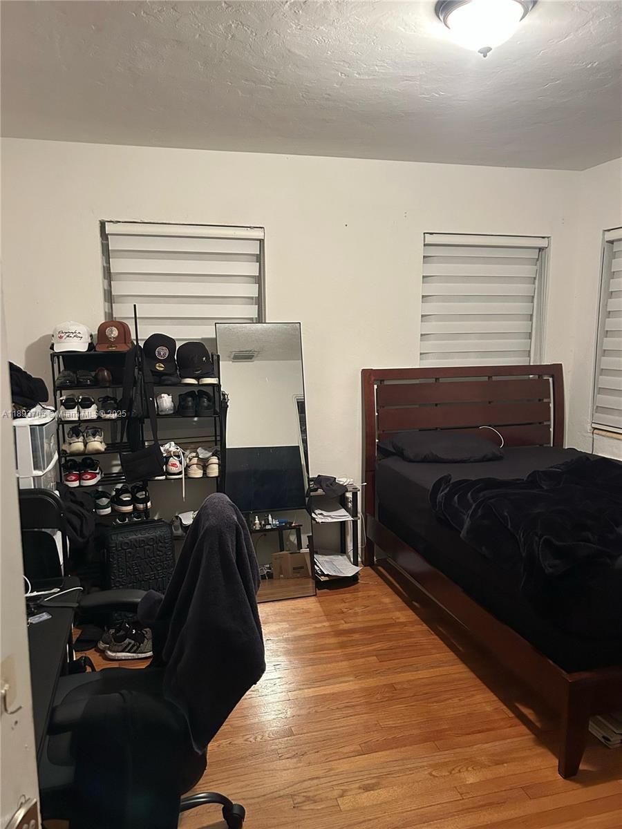 LAWRENCE ESTATE LAND CO - Residential Income