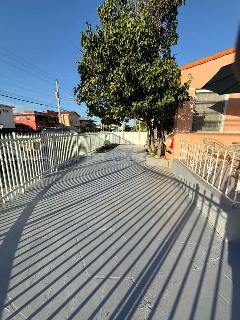 LAWRENCE ESTATE LAND CO - Residential Income