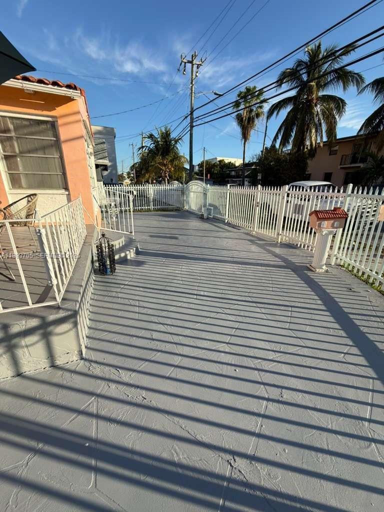 LAWRENCE ESTATE LAND CO - Residential Income