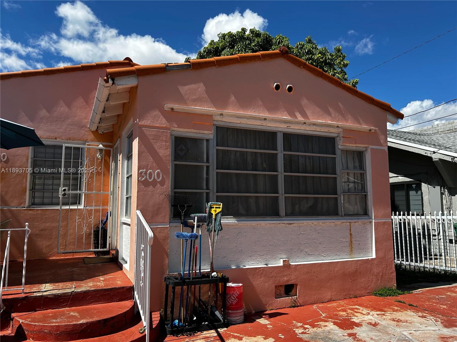 LAWRENCE ESTATE LAND CO - Residential Income