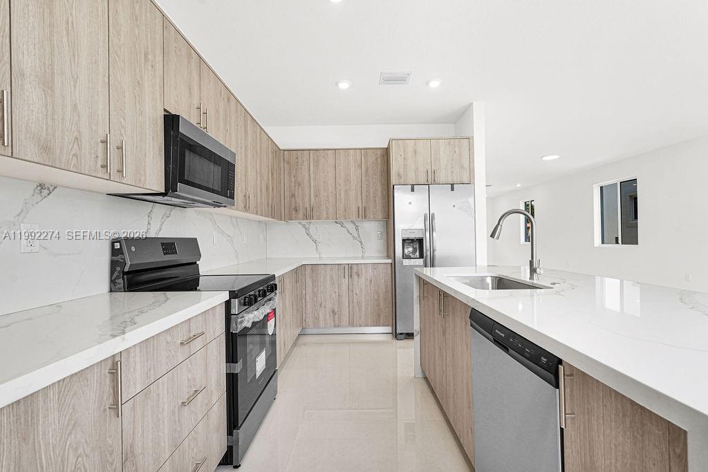 CHLOE ESTATES - Residential