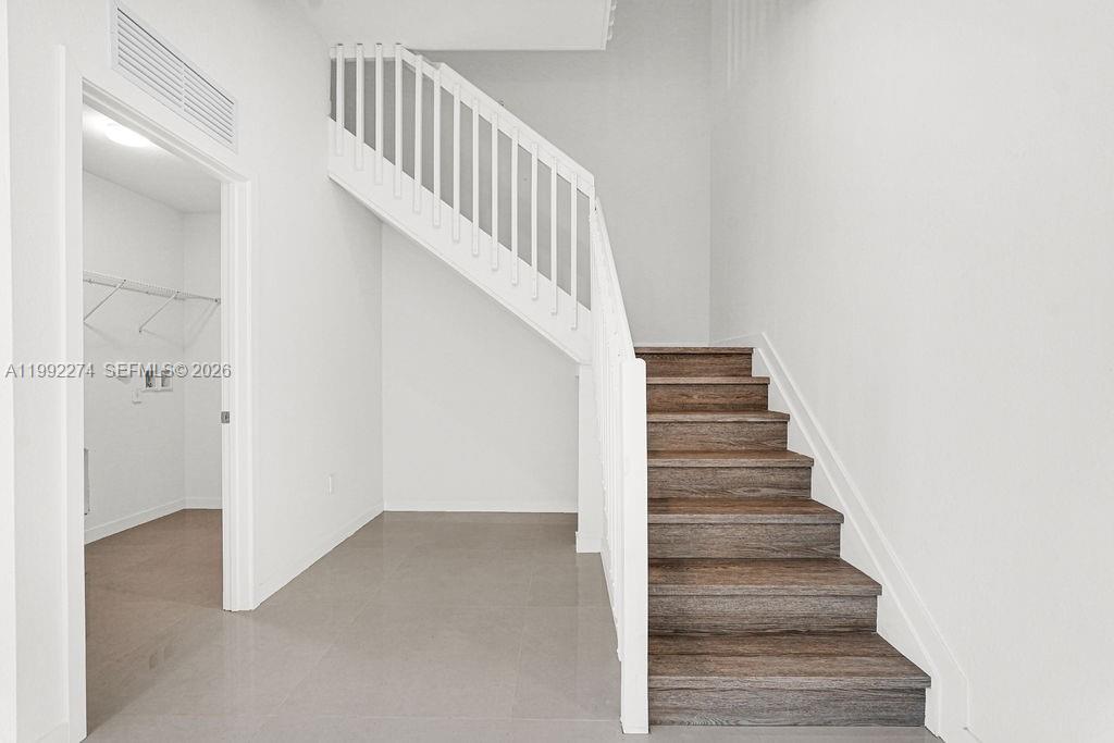 CHLOE ESTATES - Residential