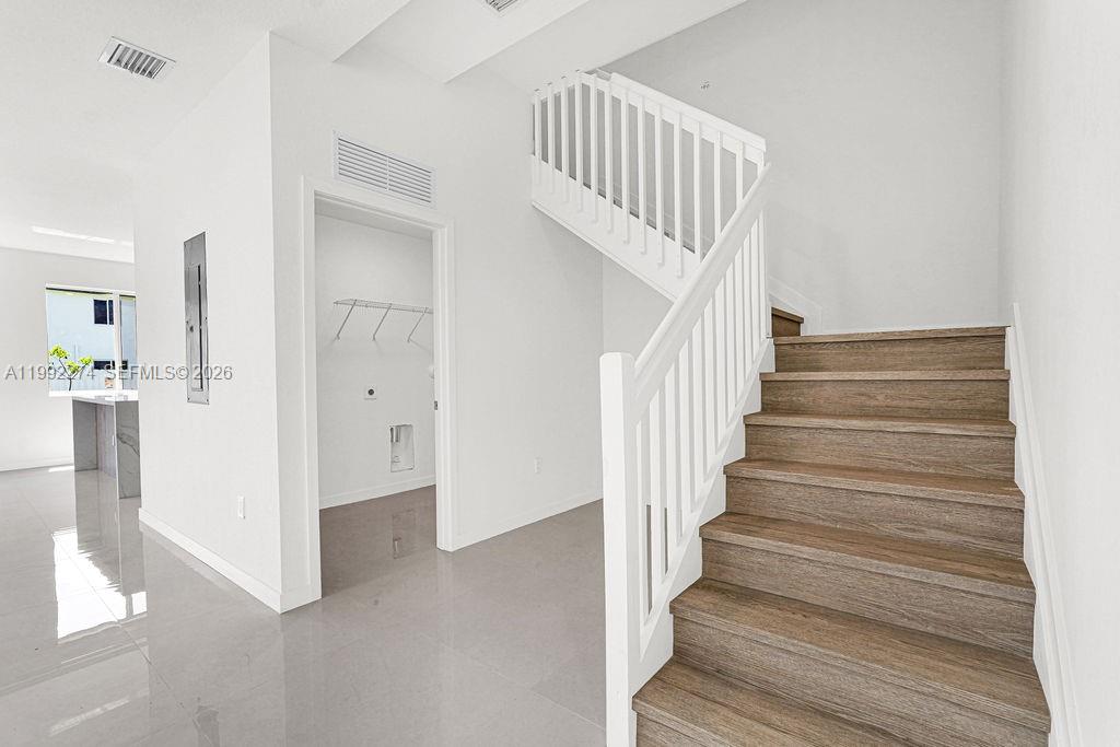 CHLOE ESTATES - Residential