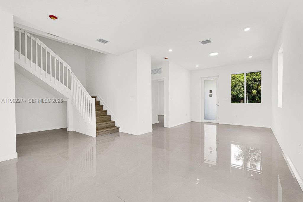 CHLOE ESTATES - Residential