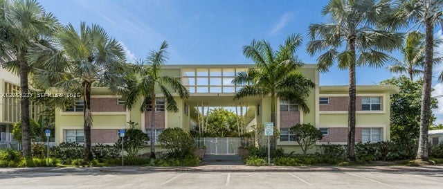 350 S Shore Dr