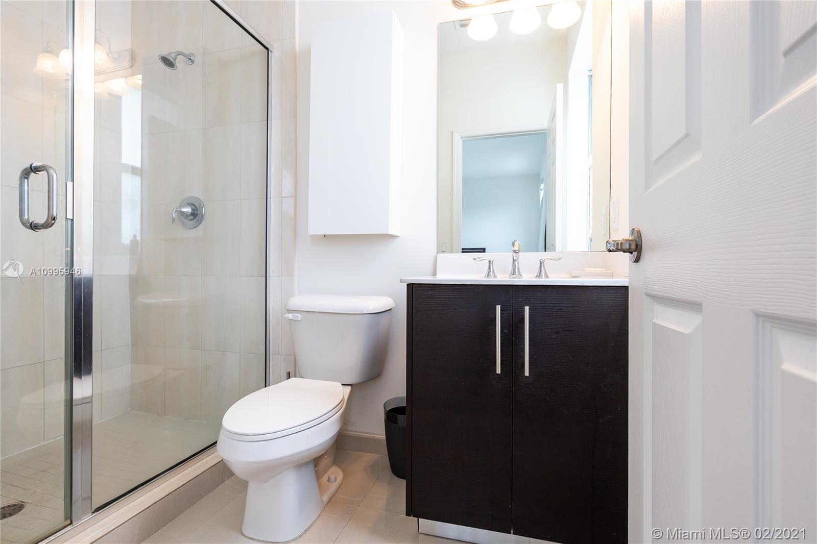 VINTAGE ESTATES - Residential