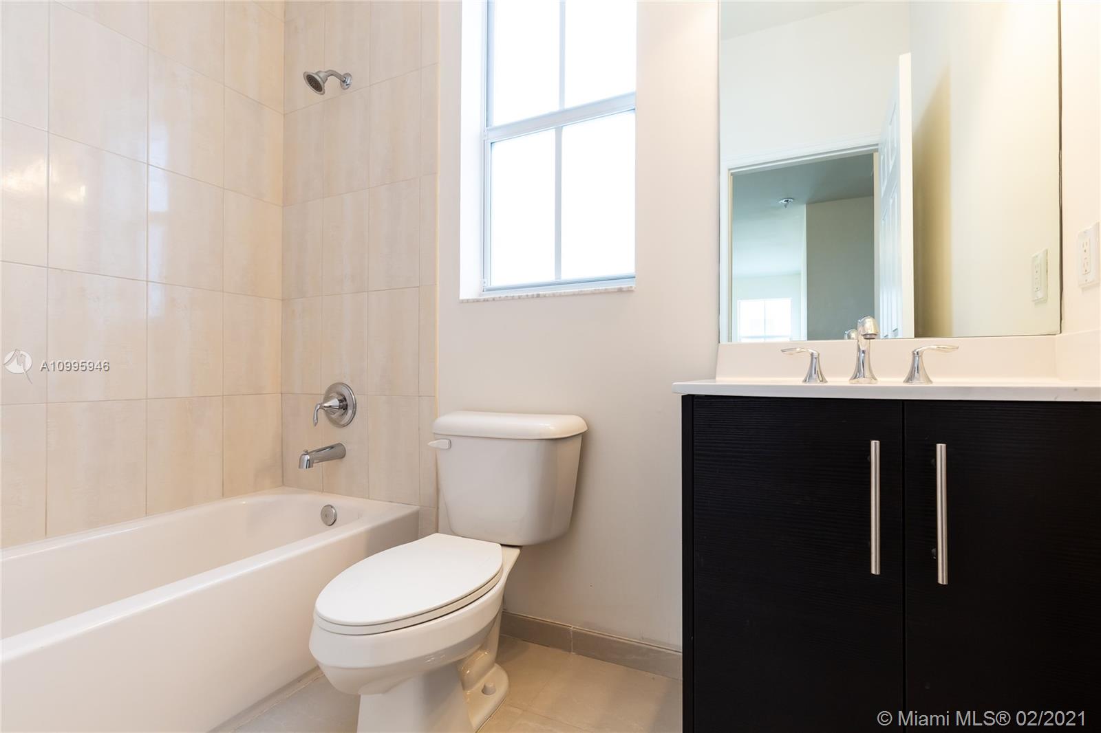 VINTAGE ESTATES - Residential