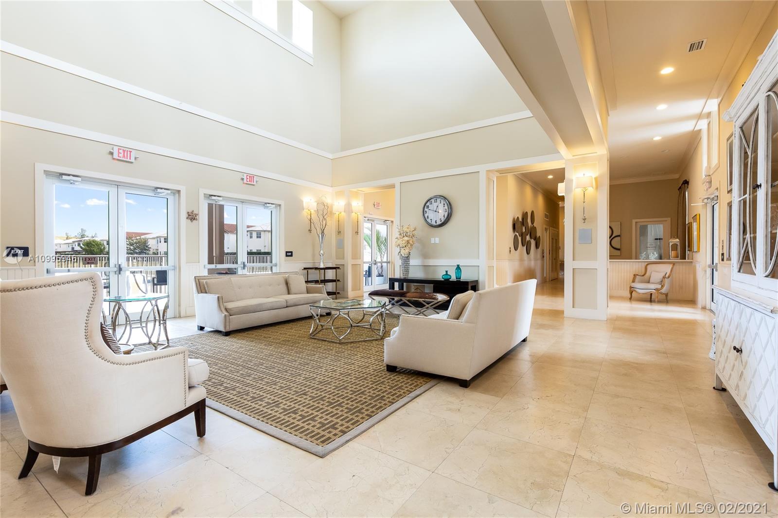 VINTAGE ESTATES - Residential