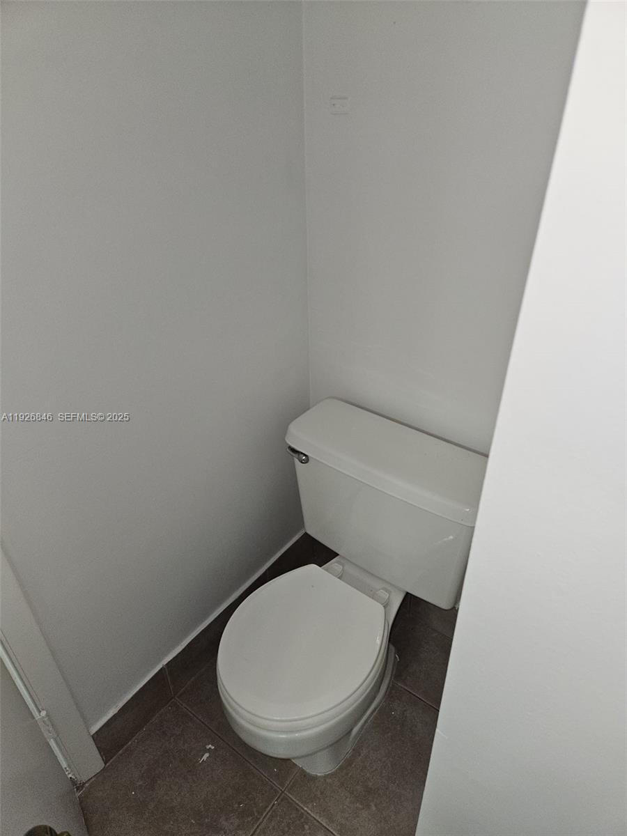 COUNTRY GARDENS CONDO - Residential Lease