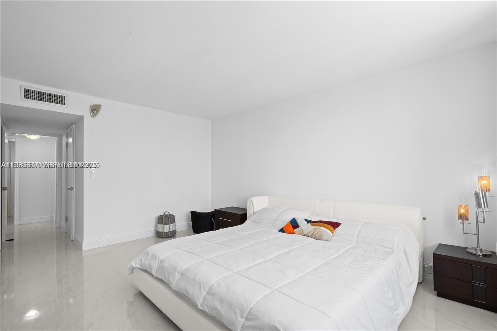 AQUARIUS CONDO - Residential