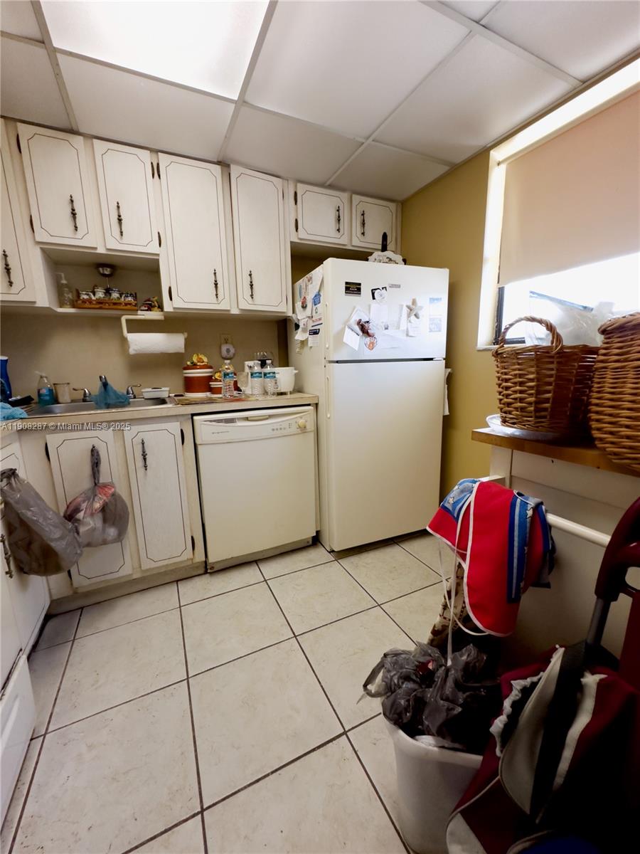 COLLINS PLAZA CONDO - Residential