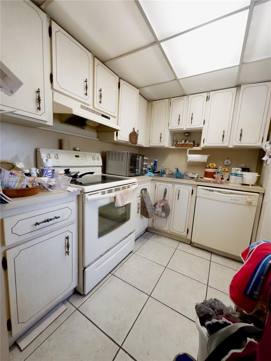 COLLINS PLAZA CONDO - Residential