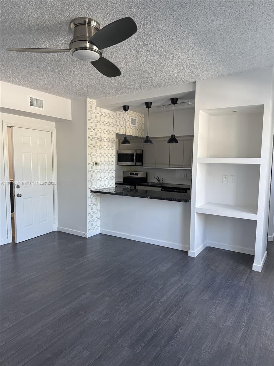 LINCOLN VIEW CONDO - Residential