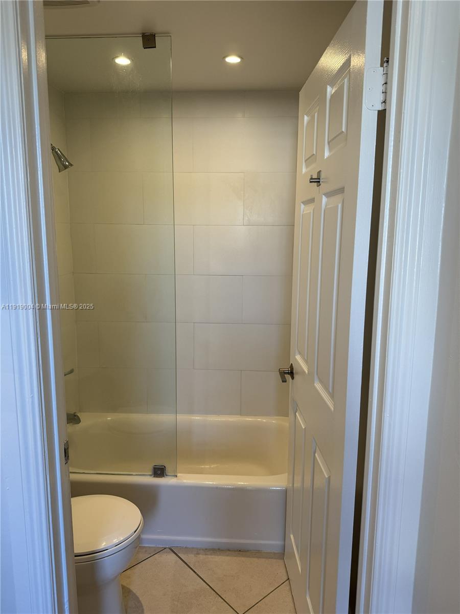 LINCOLN VIEW CONDO - Residential