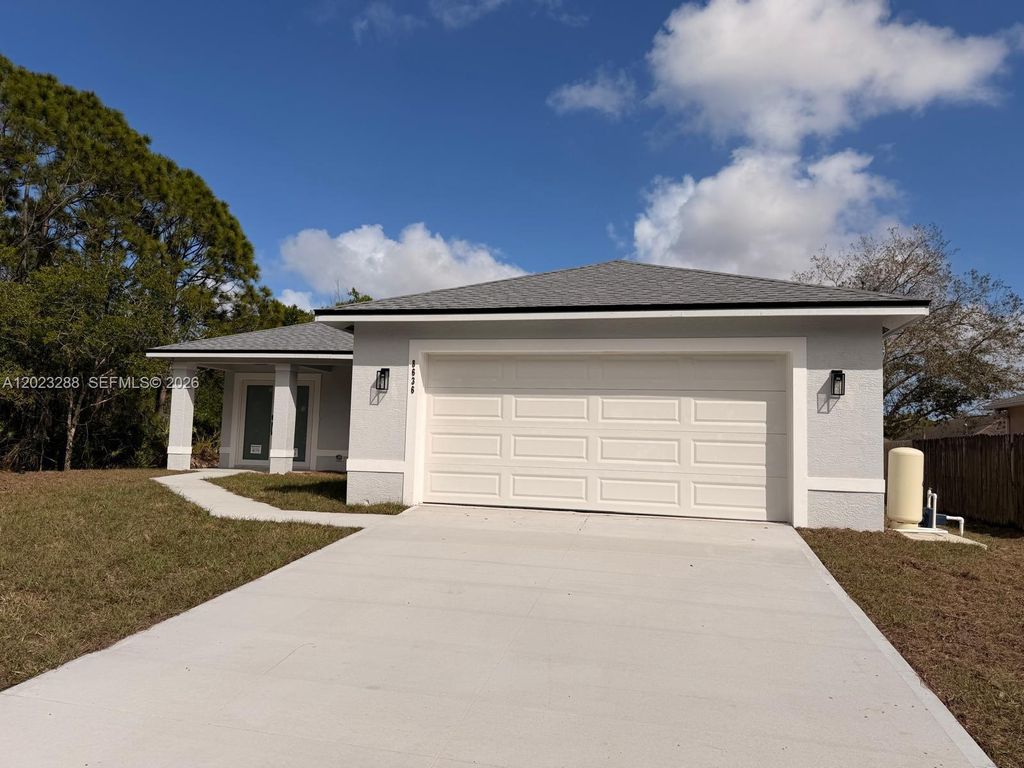Photo of 8636 100th Ct, Vero Beach, FL 32967 (MLS # A12023288)