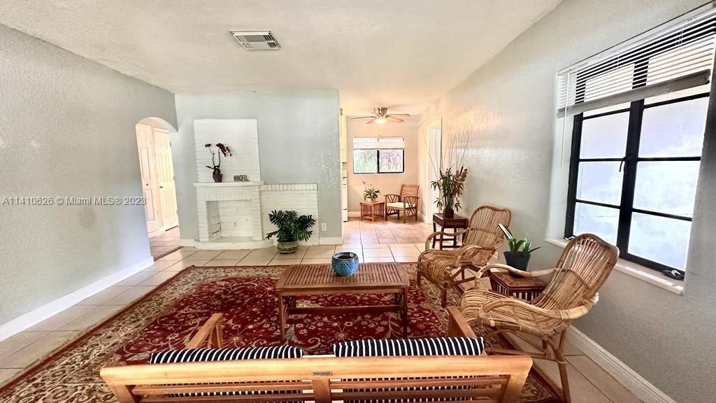 Photo of 1509 SW 24th St, Fort Lauderdale, FL 33315 (MLS # A11410626)