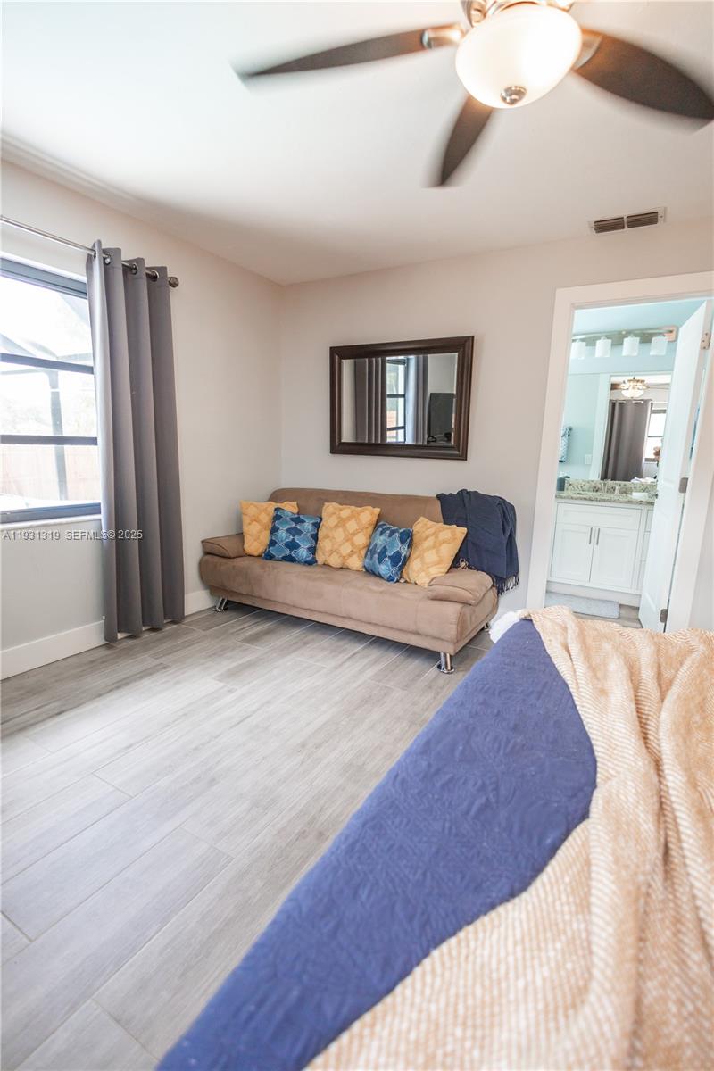 SAN CARLOS PARK - Residential