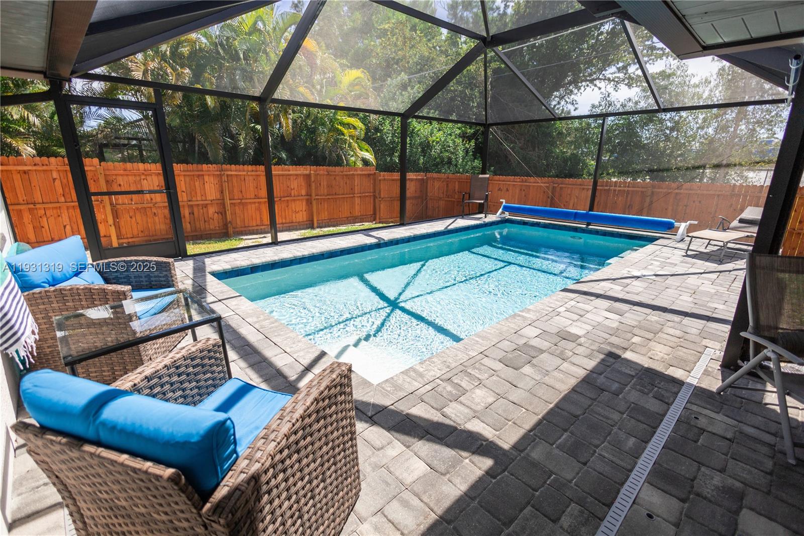 SAN CARLOS PARK - Residential