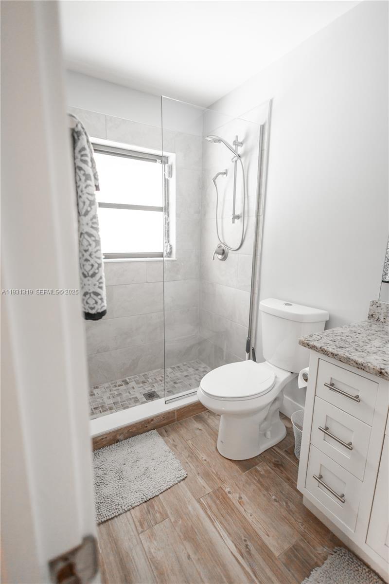 SAN CARLOS PARK - Residential