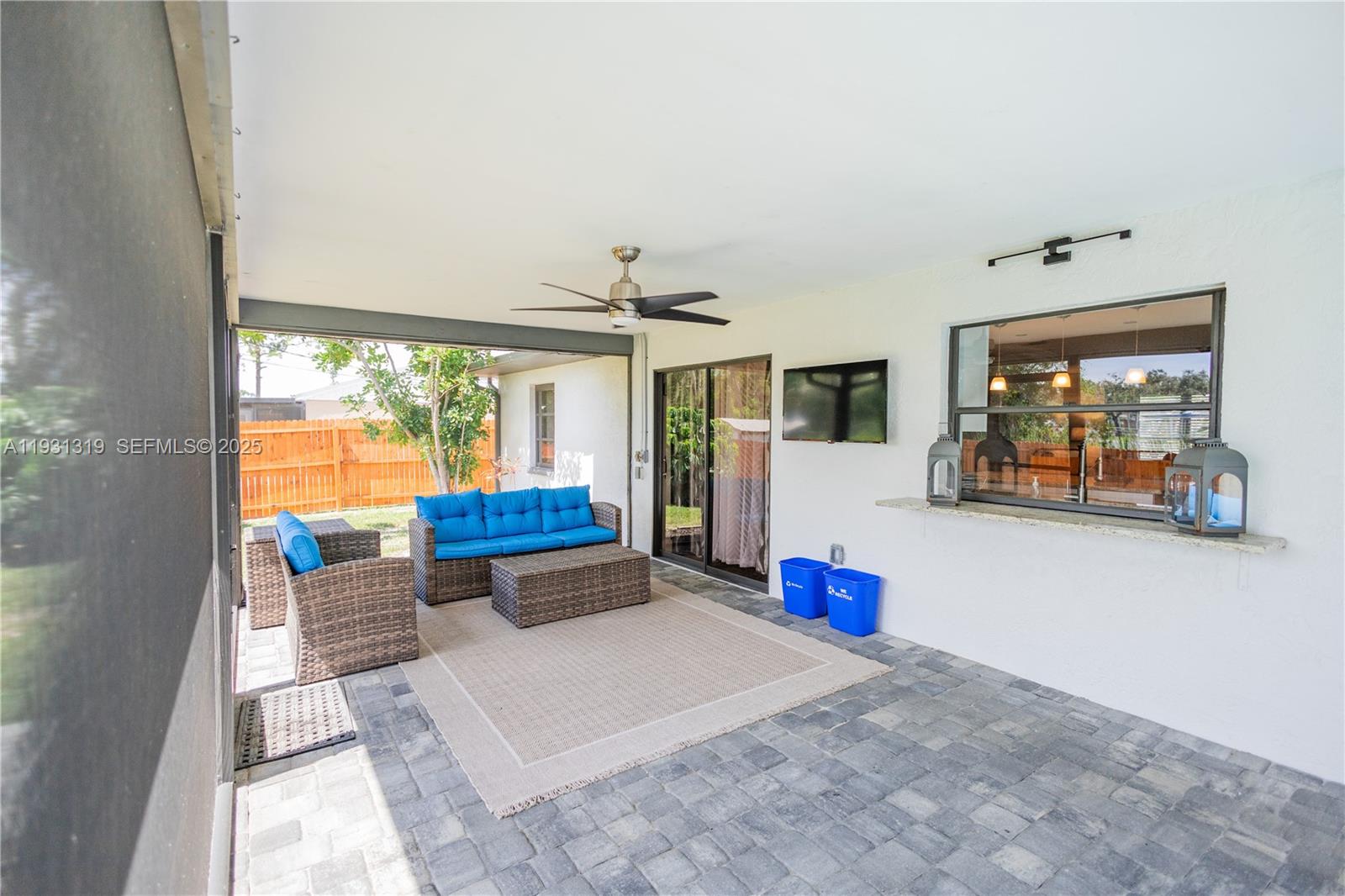 SAN CARLOS PARK - Residential