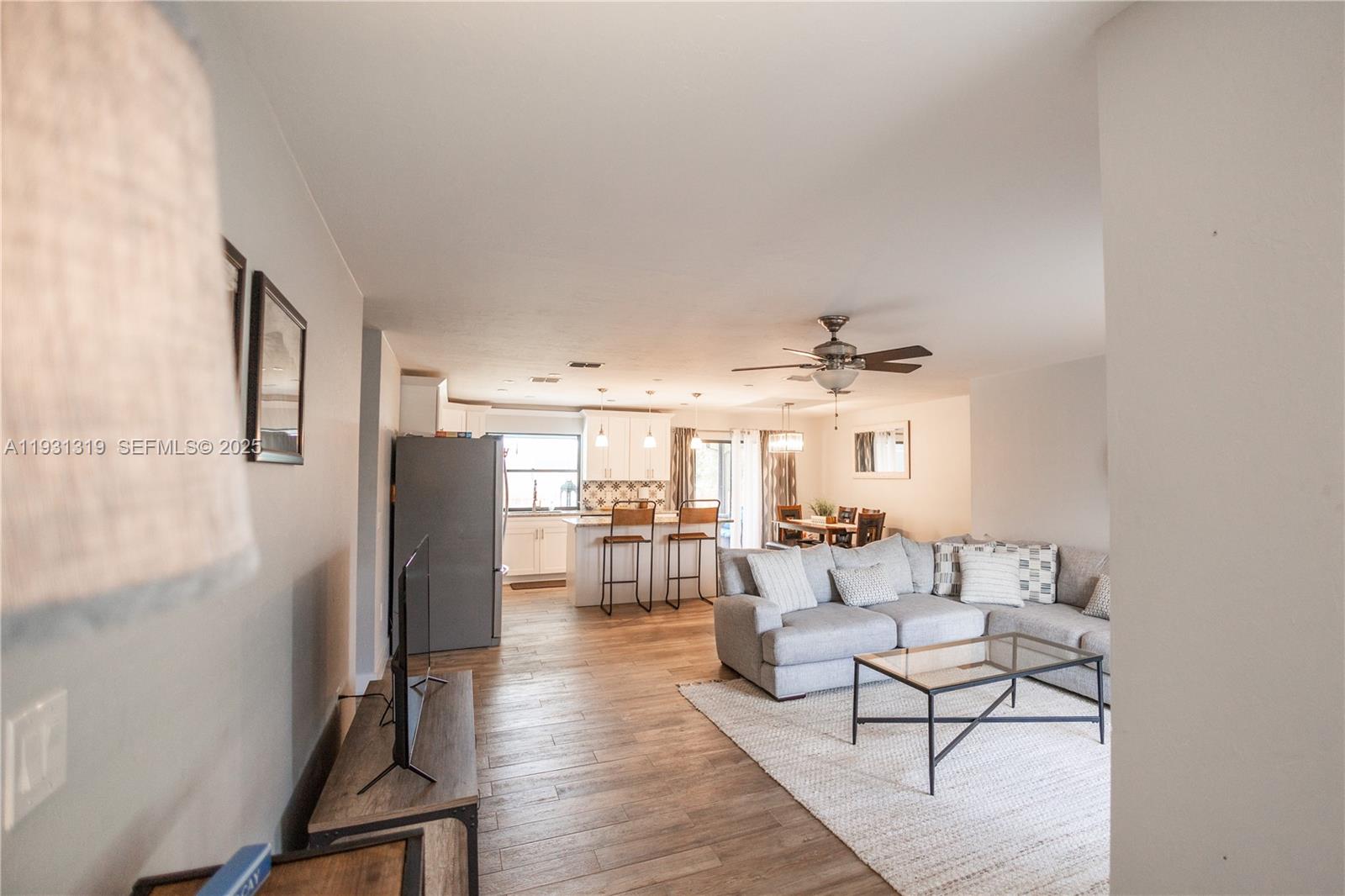 SAN CARLOS PARK - Residential