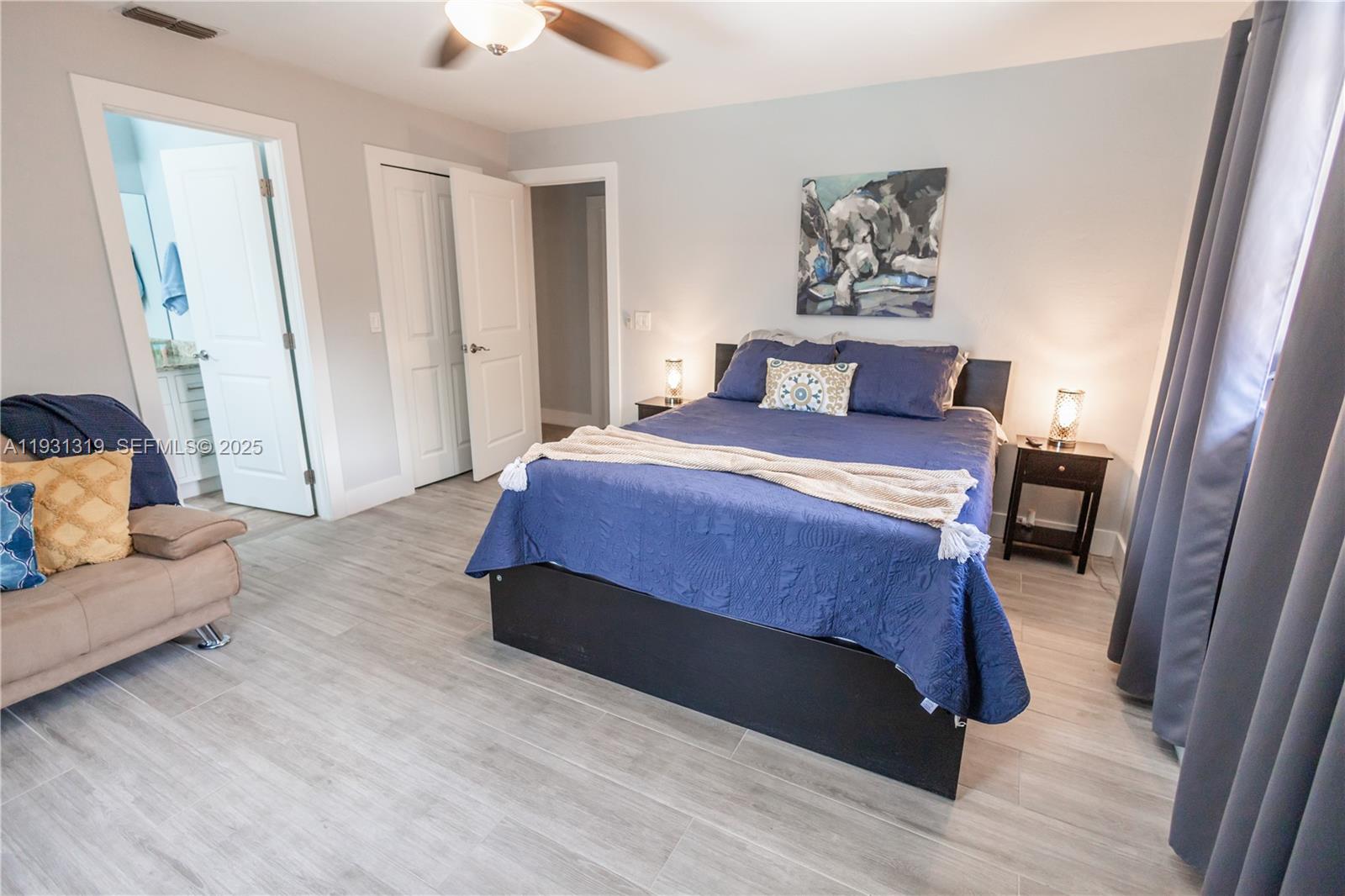 SAN CARLOS PARK - Residential