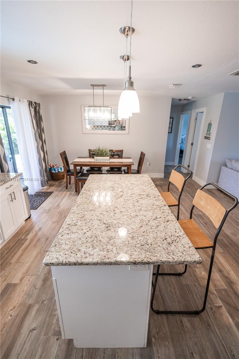 SAN CARLOS PARK - Residential