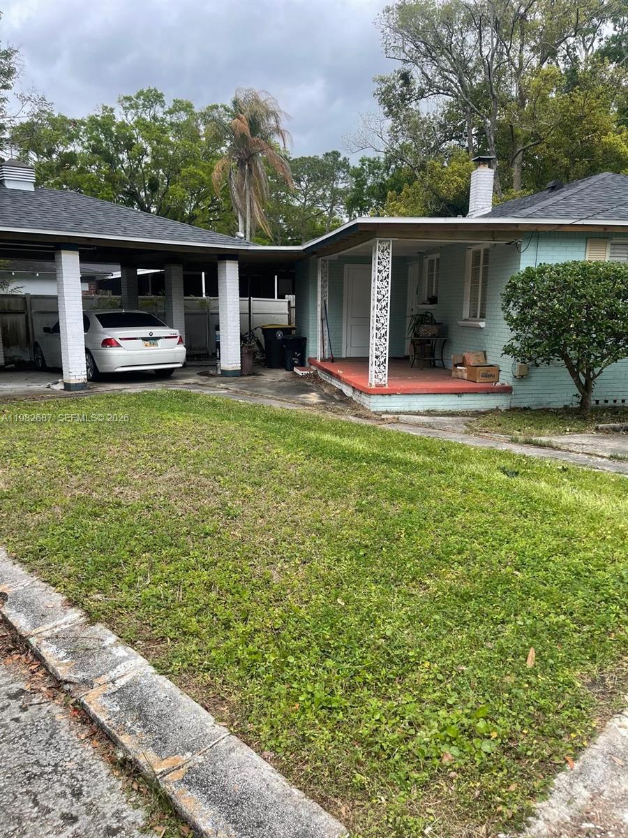 01135 HILLCREST UNIT 03 - Residential