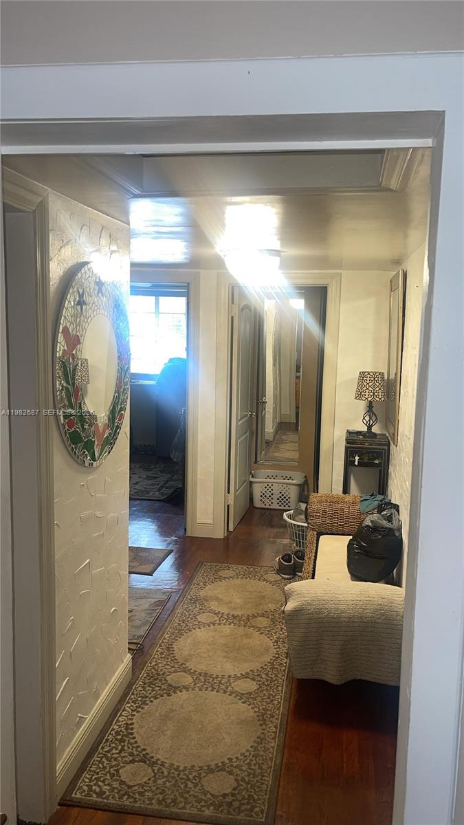 01135 HILLCREST UNIT 03 - Residential